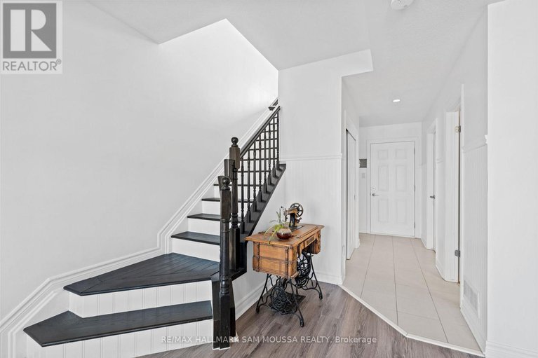 28654019/1222-longfields-drive/strandherd/ottawa/ontario/K2J5X3_4
