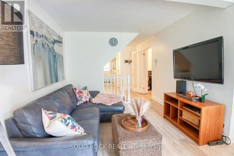 28913498/12-463-canotia-place/fallingbrookpineridge/ottawa/ontario/K4A2K2_3