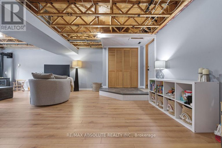 29122344/188-milton-stewart-avenue/mcnabbraeside-twps/mcnabbraeside/ontario/K7S0E1_25