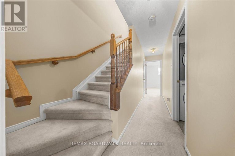 29483798/364-crownridge-drive/emerald-meadowstrailwest/ottawa/ontario/K2M3A4_25