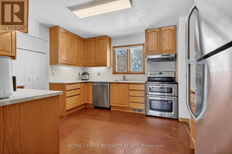 29434003/6054-fernbank-road/stittsville-south/ottawa/ontario/K2S1B6_8