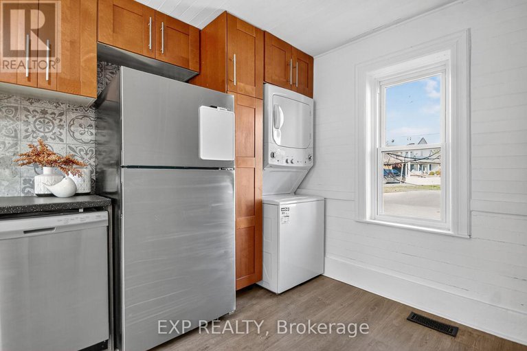 29046409/95-main-street-e/almonte/mississippi-mills/ontario/K0A1A0_27