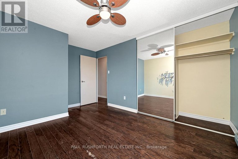 29431778/518-20-chesterton-drive/borden-farmstewart-farmcarleton-heightsparkwood-hills/ottawa/ontario/K2E6Z7_17