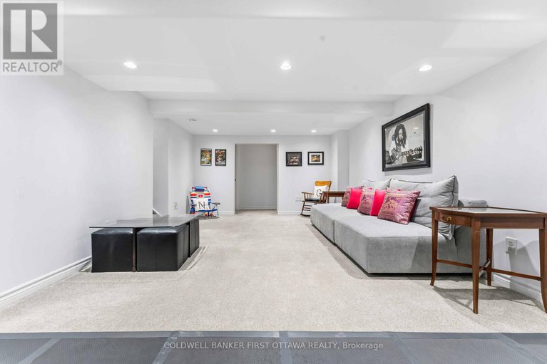 29323417/33-monterey-drive/leslie-park/ottawa/ontario/K2H7A9_22