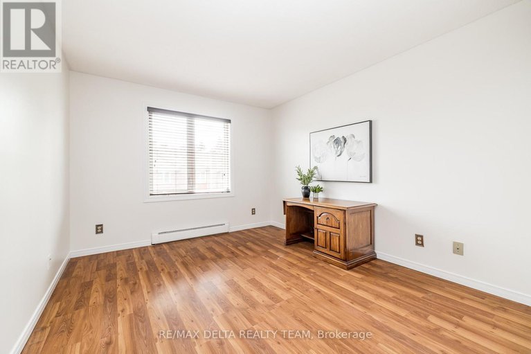 29062903/205-1720-marsala-crescent/fallingbrookpineridge/ottawa/ontario/K4A2G8_10