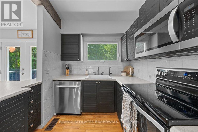 28610975/9-skebo-lane/horton-twp/horton/ontario/K7V3Z8_18