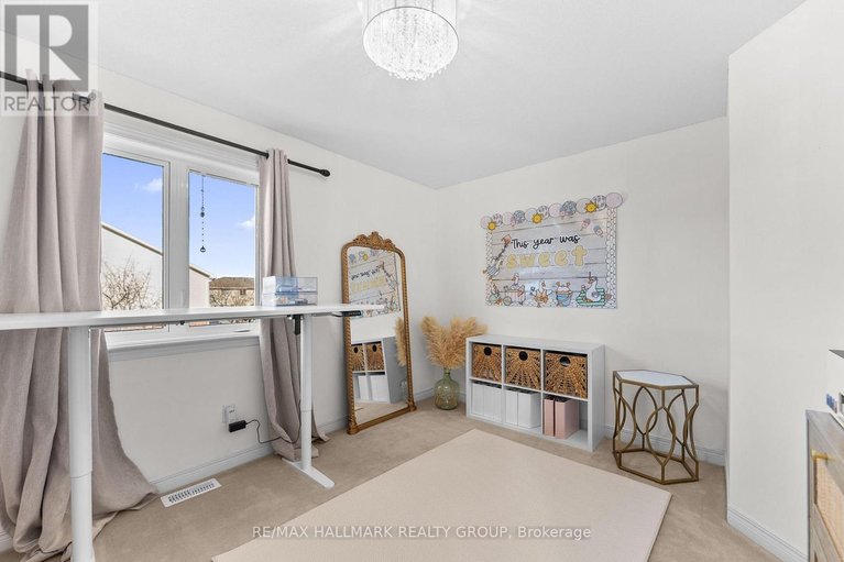 29627658/1965-montmere-avenue/notting-hillsummerside/ottawa/ontario/K4A0E3_40