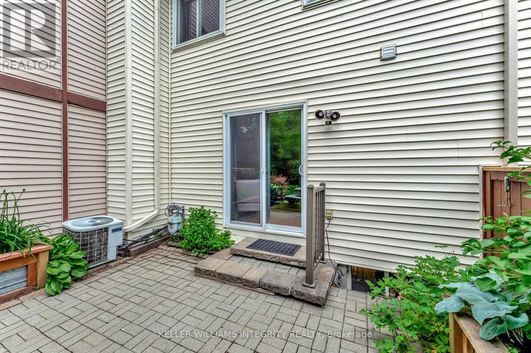 28487688/c-6-offenbach-lane/centrepointe/ottawa/ontario/K2G4Z5_34