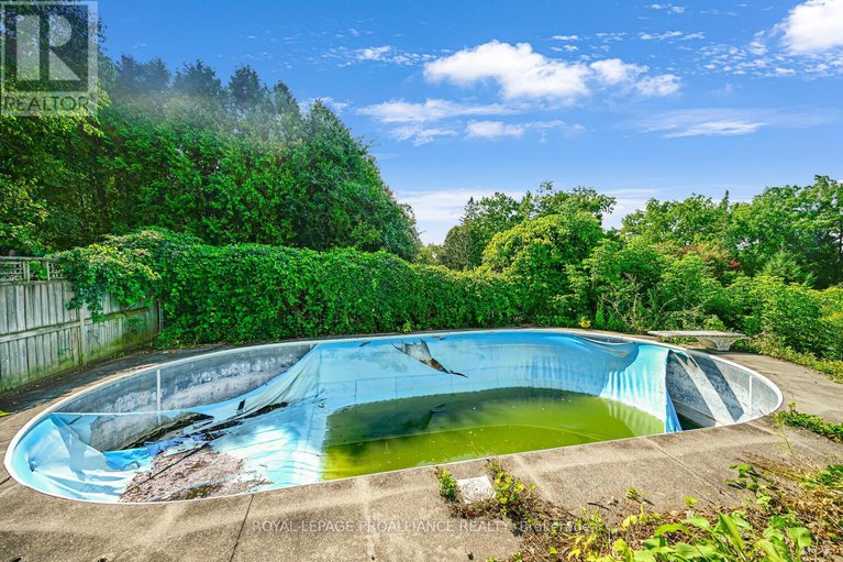 29233177/14-davison-avenue/brockville/brockville/ontario/K6V3C2_4