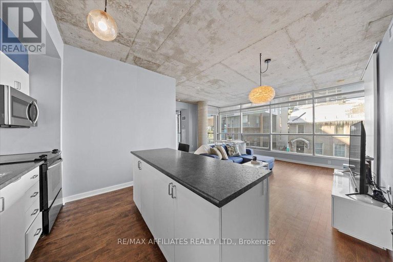 28155411/201-180-york-street/lower-townbyward-market/ottawa/ontario/K1N1J6_6