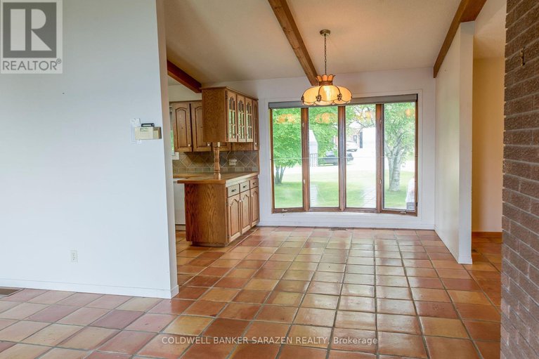 28462570/7-robinson-street/mcnabbraeside-twps/mcnabbraeside/ontario/K7S3M4_13