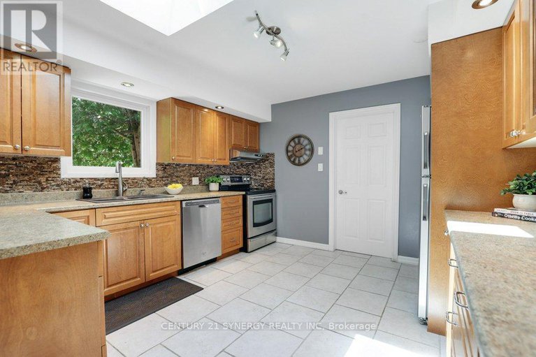 28520322/1106-dunning-road/cumberland-ridge/ottawa/ontario/K4C1P5_10