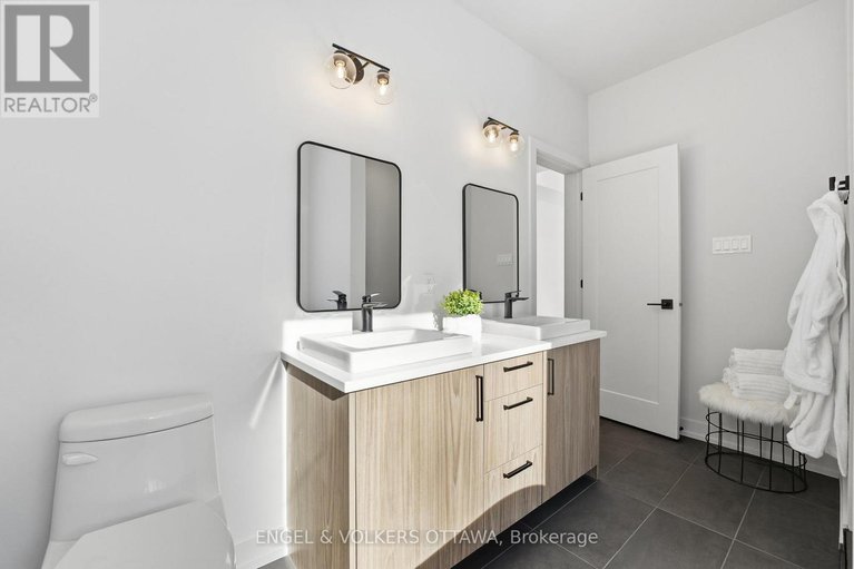 29377339/557-bayview-drive/constance-bay/ottawa/ontario/K0A3M0_22