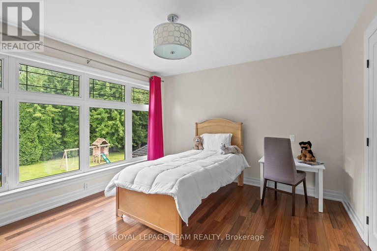 28682471/5811-longhearth-way/manotick-east-to-manotick-station/ottawa/ontario/K4M1M2_28