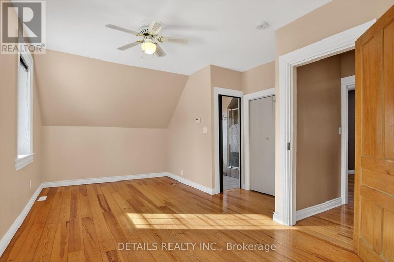 29359033/5554-osgoode-main-street/osgoode/ottawa/ontario/K0A2W0_22