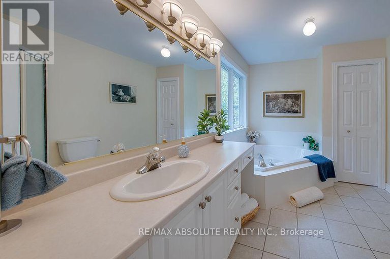 28934715/1601-shauna-crescent/greely/ottawa/ontario/K4P1M8_27