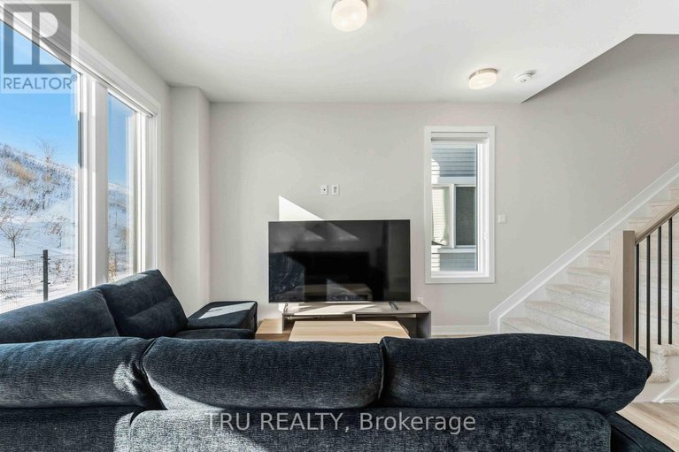 29381143/706-expansion-road/half-moon-bay/ottawa/ontario/K2J7G4_11