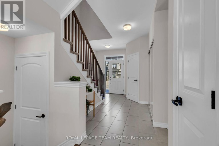 28395434/906-nokomis-place/half-moon-bay/ottawa/ontario/K2J6T2_6