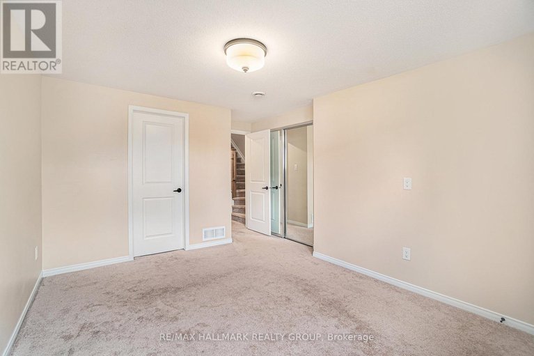 28460428/17-170-den-haag-drive/carson-meadows/ottawa/ontario/K1K2V7_20