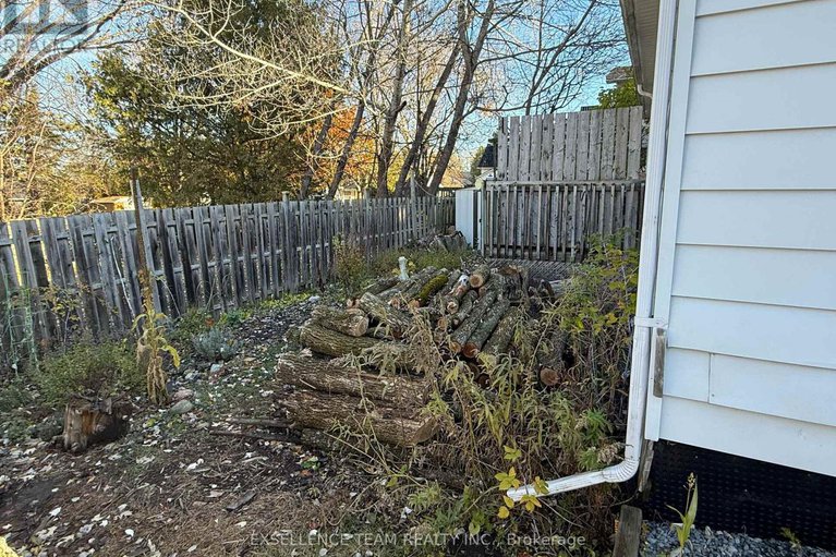 29067232/7-mechanic-street-e/maxville/north-glengarry/ontario/K0C1T0_4