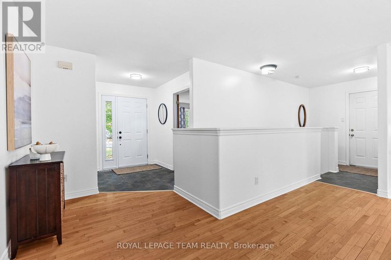 28943379/3309-wild-cherry-drive/osgoode/ottawa/ontario/K0A2W0_5