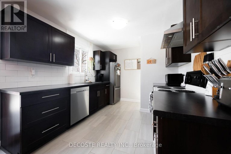 29524122/15-marlborough-street/maxville/north-glengarry/ontario/K0C1T0_7