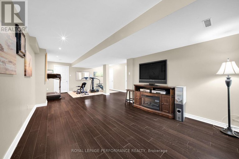 29608041/292-rustic-hills-crescent/springridgeeast-village/ottawa/ontario/K4A5A5_42