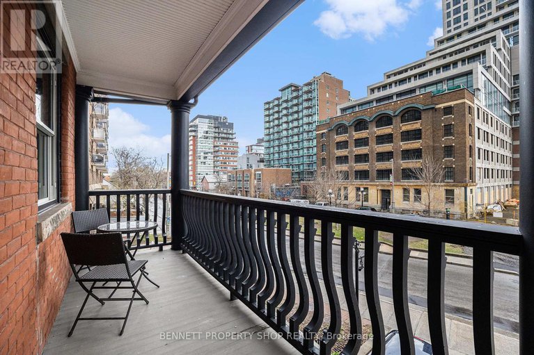 28245606/123-york-street/lower-townbyward-market/ottawa/ontario/K1N5T4_3