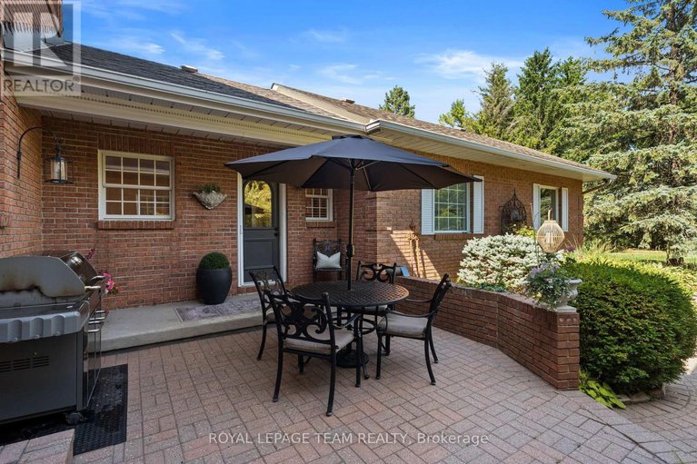 29403241/5557-pettapiece-crescent/manotick-village-manotick-estates/ottawa/ontario/K4M1C5_48