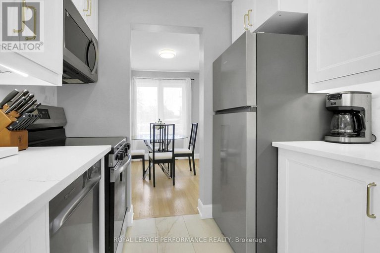 29638875/110-1770-cabaret-lane/fallingbrookpineridge/ottawa/ontario/K4A2G1_17