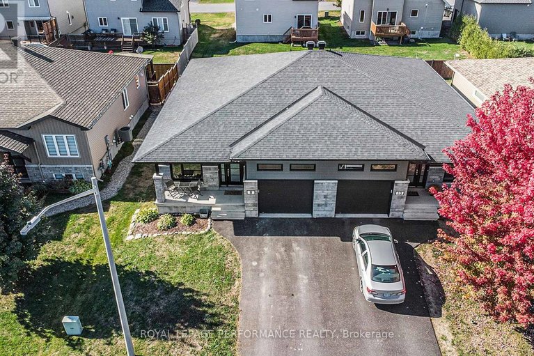 29474543/8-brittany-street/north-stormont-finch-twp/north-stormont/ontario/K0A1R0_26