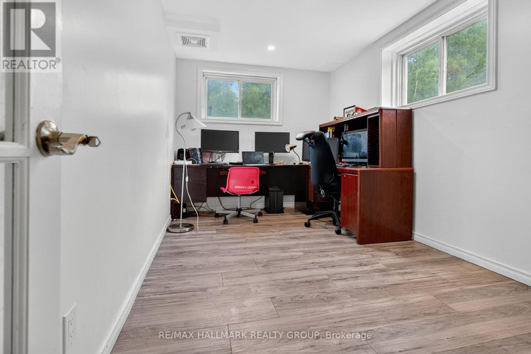28667660/11-rideau-crossing-crescent/north-grenville-twp-kemptville-east/north-grenville/ontario/K0G1J0_29