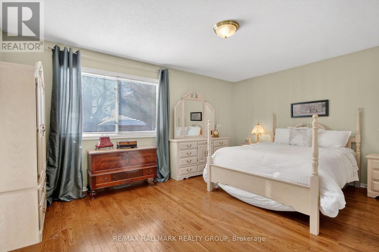 29403053/52-bramblewood-crescent/bridlewood/ottawa/ontario/K1T3G2_22