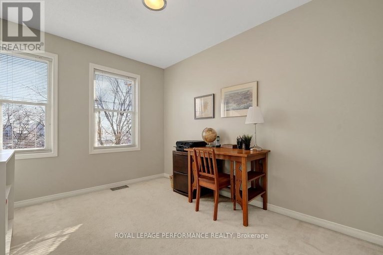 29550912/175-arcola-private/overbrookcastle-heights/ottawa/ontario/K1K4W9_24