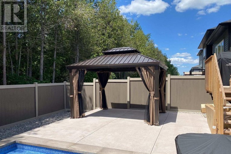 29584984/221-blackhorse-drive/north-grenville-twp-kemptville-south/north-grenville/ontario/K0G1J0_31