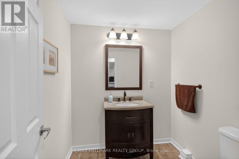 29409021/1-catterick-crescent/morgans-grantsouth-march/ottawa/ontario/K2K3M5_18