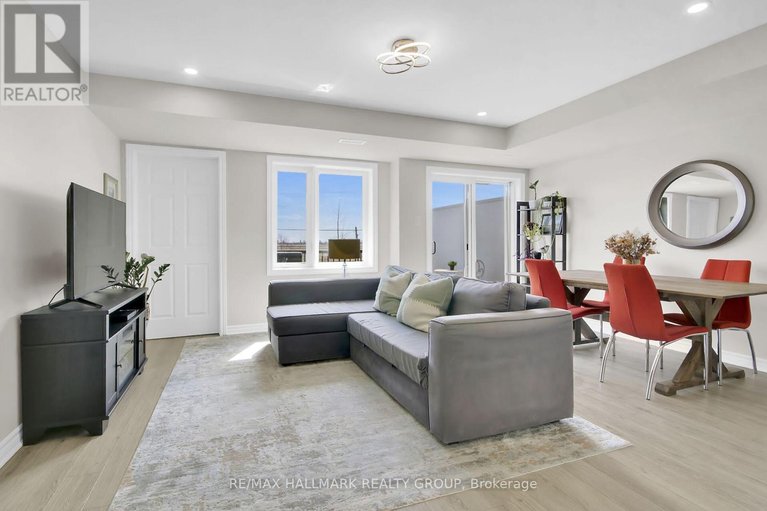 29641678/220-pilot-private/emerald-meadowstrailwest/ottawa/ontario/K2V0S4_7