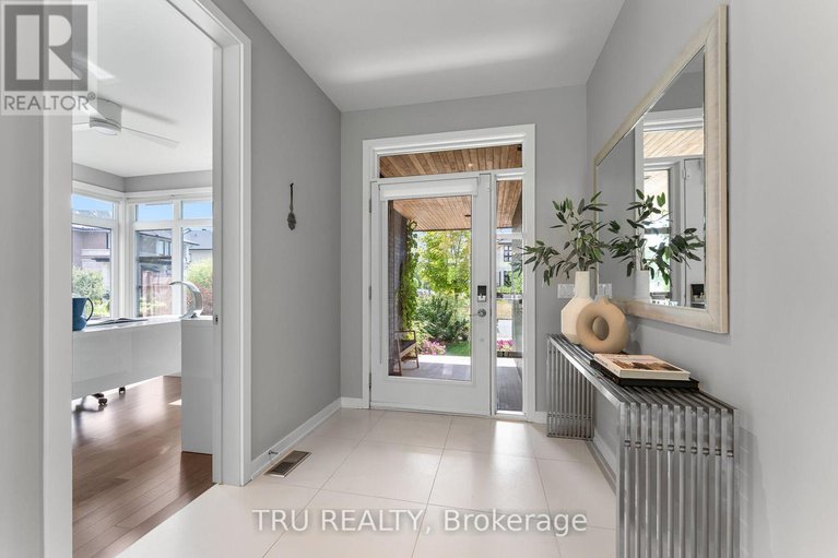 29255060/250-sunnyridge-crescent/emerald-meadowstrailwest/ottawa/ontario/K2M0H3_6