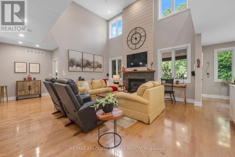 28513868/5-melva-avenue/blossom-parkkemp-parkfindlay-creek/ottawa/ontario/K1T3W9_7