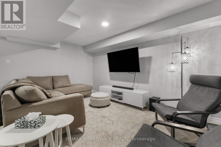 29594832/179-equitation-circle/goulbourn-twp-from-franktown-rdsouth-to-rideau/ottawa/ontario/K2V0H2_26