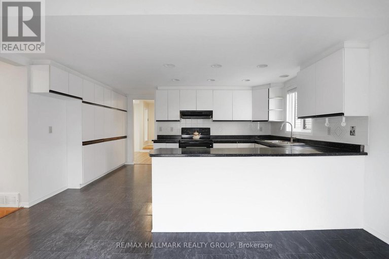 29294142/6-robina-avenue/westcliffe-estates/ottawa/ontario/K2H9R3_9