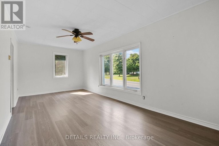 28845857/1688-russell-road/clarencerockland-twp/clarence-rockland/ontario/K0A1E0_9