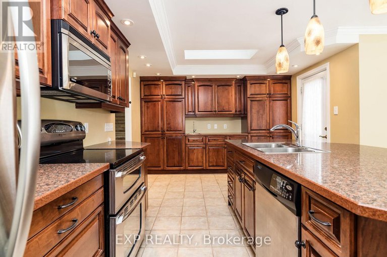 29577818/602-church-street/village-of-russell/russell/ontario/K4R1C4_17