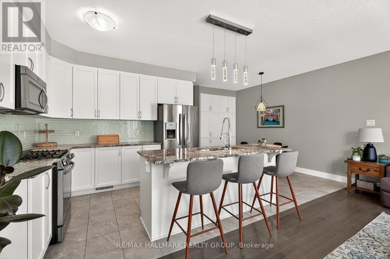 29151475/332-gracewood-crescent/blossom-parkkemp-parkfindlay-creek/ottawa/ontario/K1T0J7_19