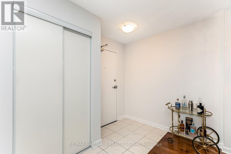 29319929/502-138-somerset-street-w/ottawa-centregolden-triangle/ottawa/ontario/K2P0A3_6