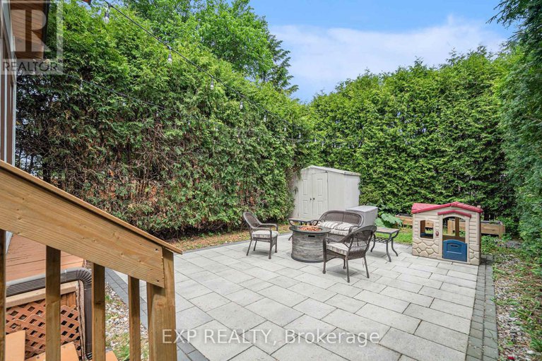 28430492/5-benlark-road/on-the-green/ottawa/ontario/K2J2L5_37