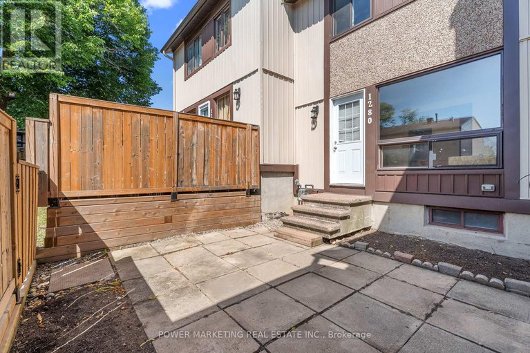 28515653/1280-bethamy-lane/beacon-hill-south/ottawa/ontario/K1J8P3_19