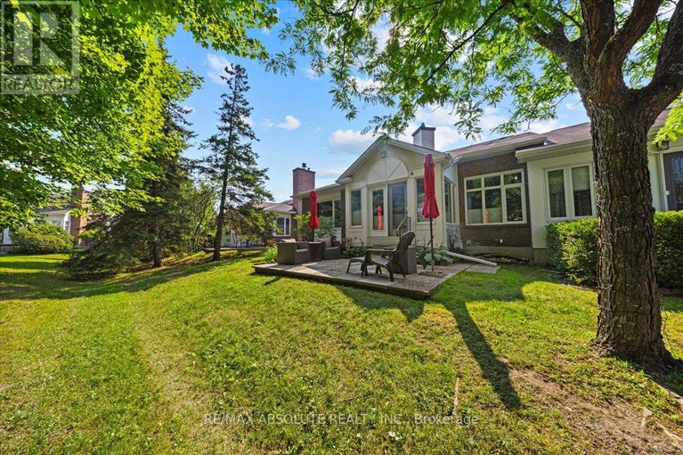 28645750/8-pine-needles-court/stittsville-central/ottawa/ontario/K2S1G5_4