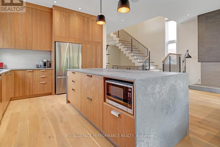 28039969/145-mulvihill-avenue/westborohampton-park/ottawa/ontario/K1Z6Y3_10