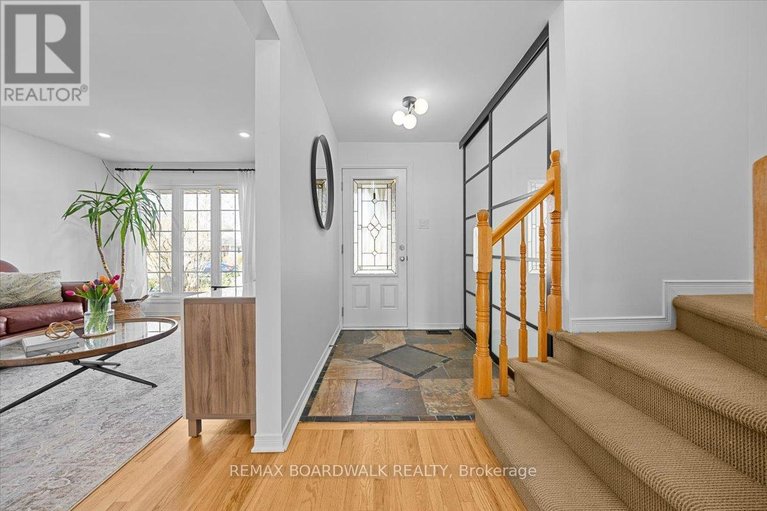 29650202/1715-teakdale-avenue/chapel-hill/ottawa/ontario/K1C6M8_4